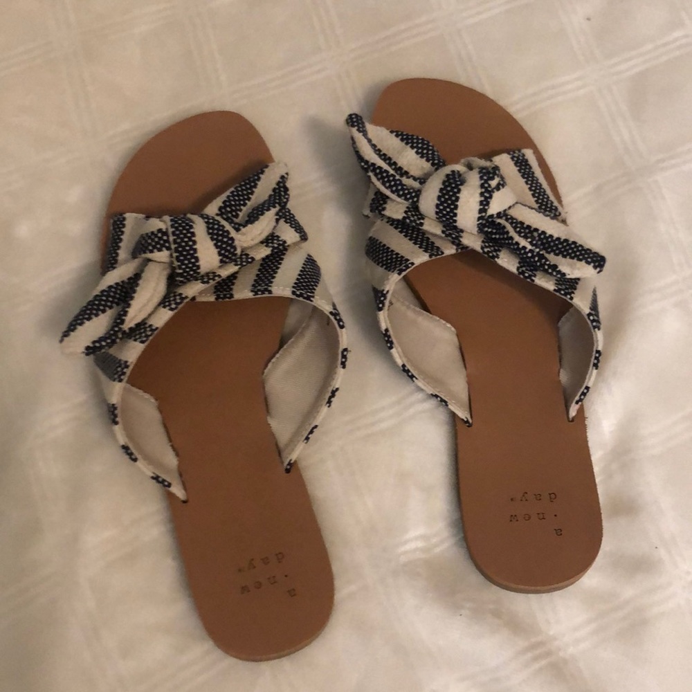 Women’s flip-flops! Size 6 1/2!